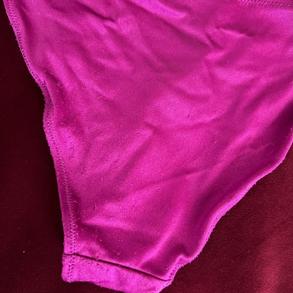 Purple string bikini - Picture 3 of 4